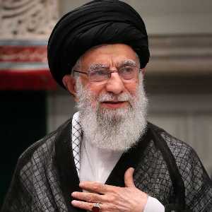 محیا نصیری